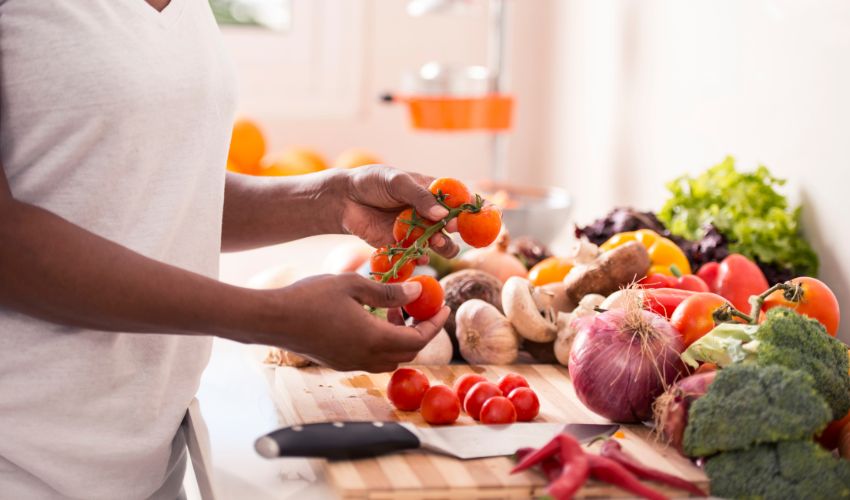 7 Expert Tips for Mindful Eating to Improve Your Relationship with Food